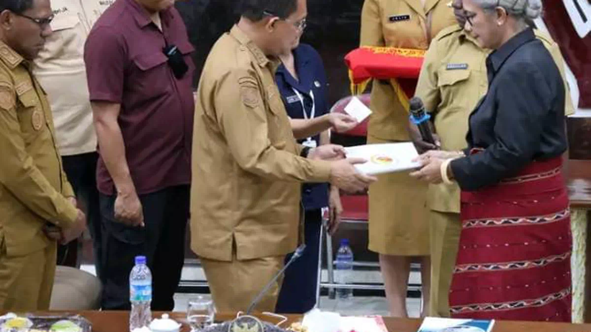 APBD 2026 Disetujui, DPRD NTT Soroti Kemiskinan, PAD Lemah, dan Kinerja BUMD