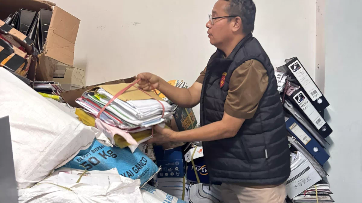 Kejati NTT Geledah Kantor Dinas Koperasi di Hari Libur, Sita 100 Dokumen Kasus RPH Sumlili
