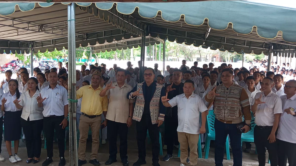 Anggota DPR RI Umbu Rudi Beri Kuliah Umum di STIKes Nusantara,Serap Aspirasi dan Akses Beasiswa