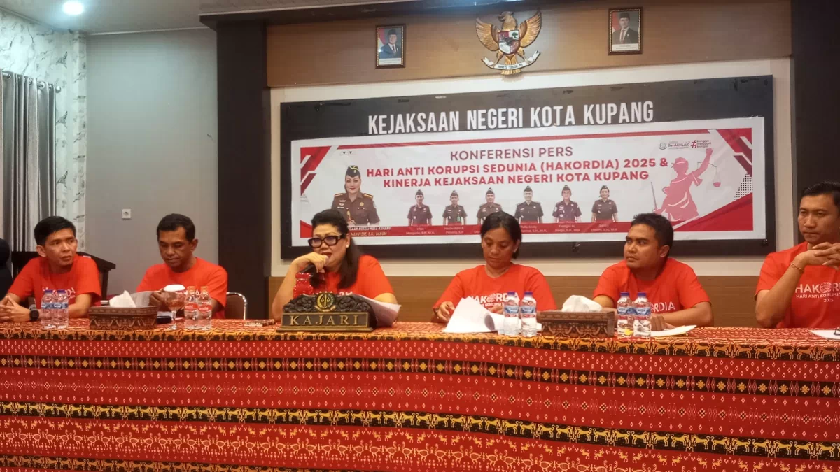 Puncak Hakordia,Kinerja Melonjak, Kejari Kota Kupang Geledah Poltekkes,dan Tetapkan Dua TSK Korupsi Pabrik Garam