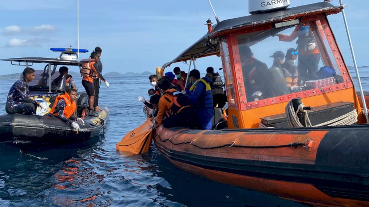 Tragedi KM Putri Sakinah Satu Jenazah Turis Spanyol Ditemukan di Selat Padar, Operasi SAR Diperpanjang