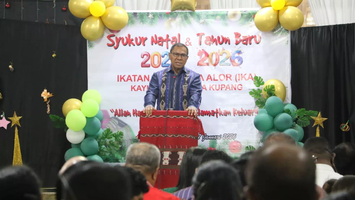 Natal Bersama IKA Alor, Wagub NTT Johni Asadoma Sentil Keras Rokok dan Miras Penyebab Stunting