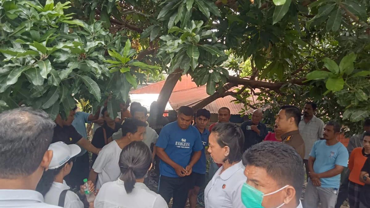 Rekonstruksi Kasus Pengeroyokan Anak di Kupang ,Ibu Korban Protes, Adegan Dinilai Tak Sesuai Fakta
