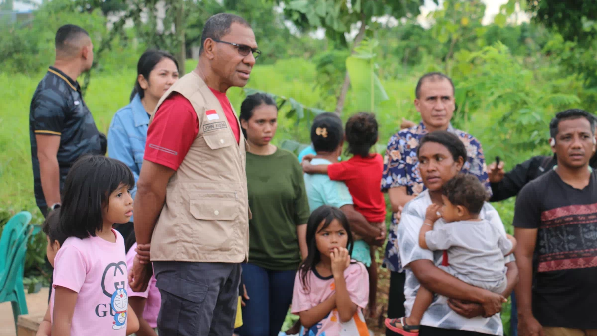 Bencana Angin Kencang di Belo Kupang, 35 Rumah dan Gereja Rusak, Wagub Johni Asadoma Tinjau Lokasi