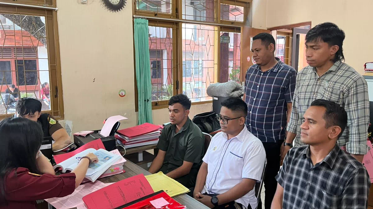 Pesta Moke Berujung Penganiayaan, Polsek Maulafa Limpahkan Tersangka ke Kejari Kota Kupang
