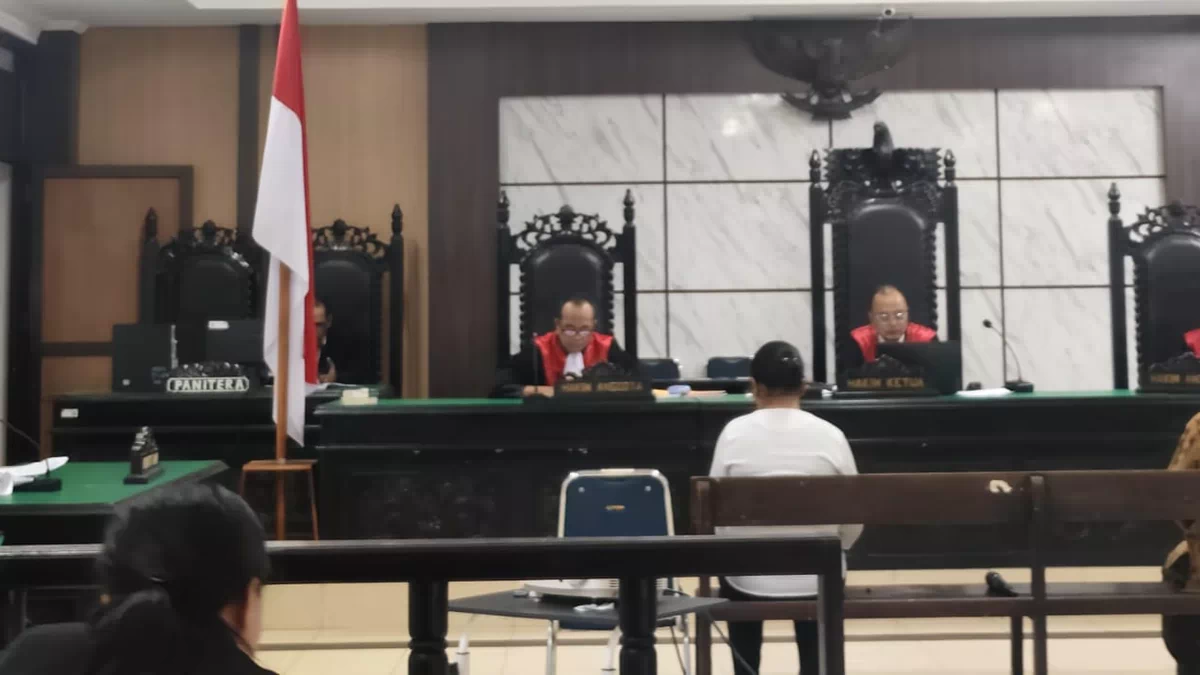 Korupsi Anggaran Pilkada Sumba Timur, Dua Terdakwa Dituntut 8 Tahun Penjara dan UP Rp1,2 Miliar