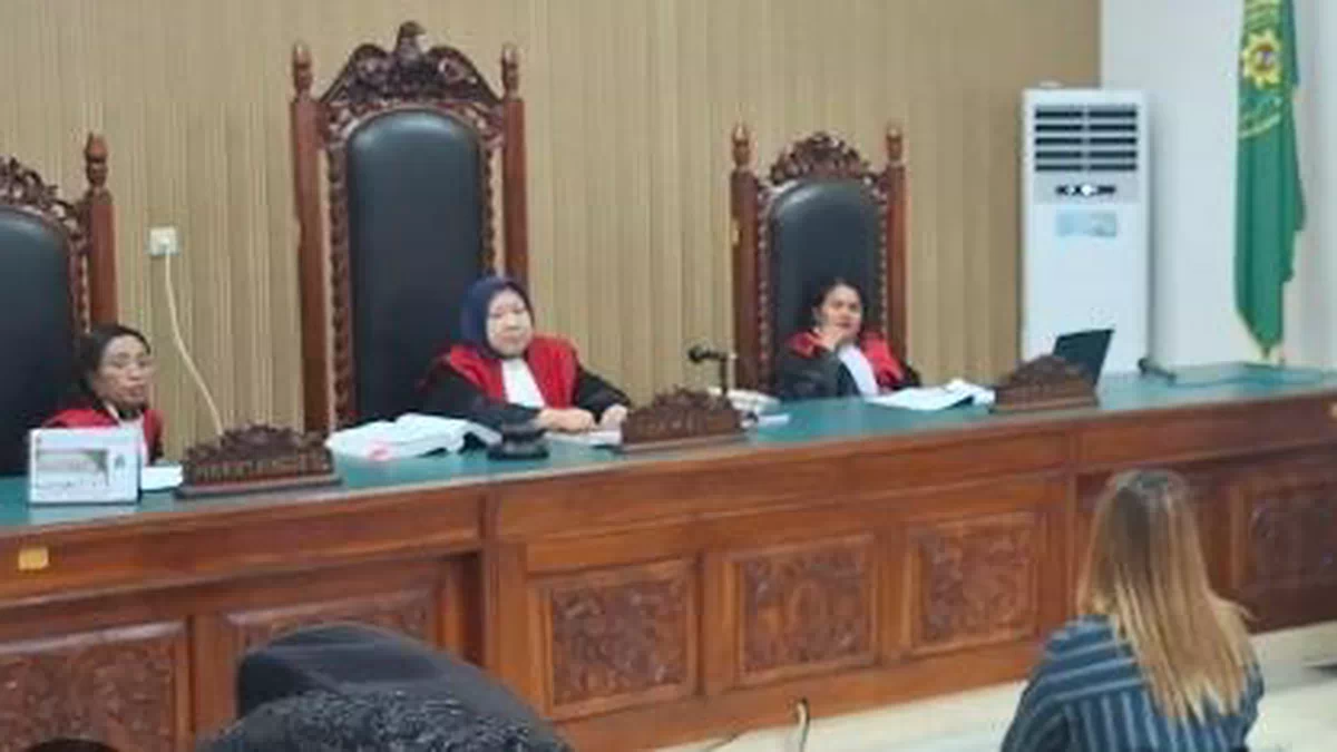 Menanti Vonis Mukris Lay, Hati Nurani Tiga Hakim Perempuan Jadi Penentu Keadilan bagi Istri dan Anak