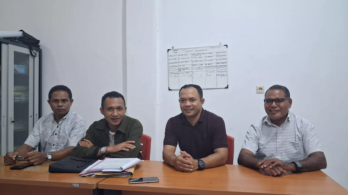 Diduga Terima Uang Miliaran,Kadis Koperas Linus Lusi Disebut Jadi Aktor Intelektual Kisruh Pelantikan Pengurus KSP Swasti Sari