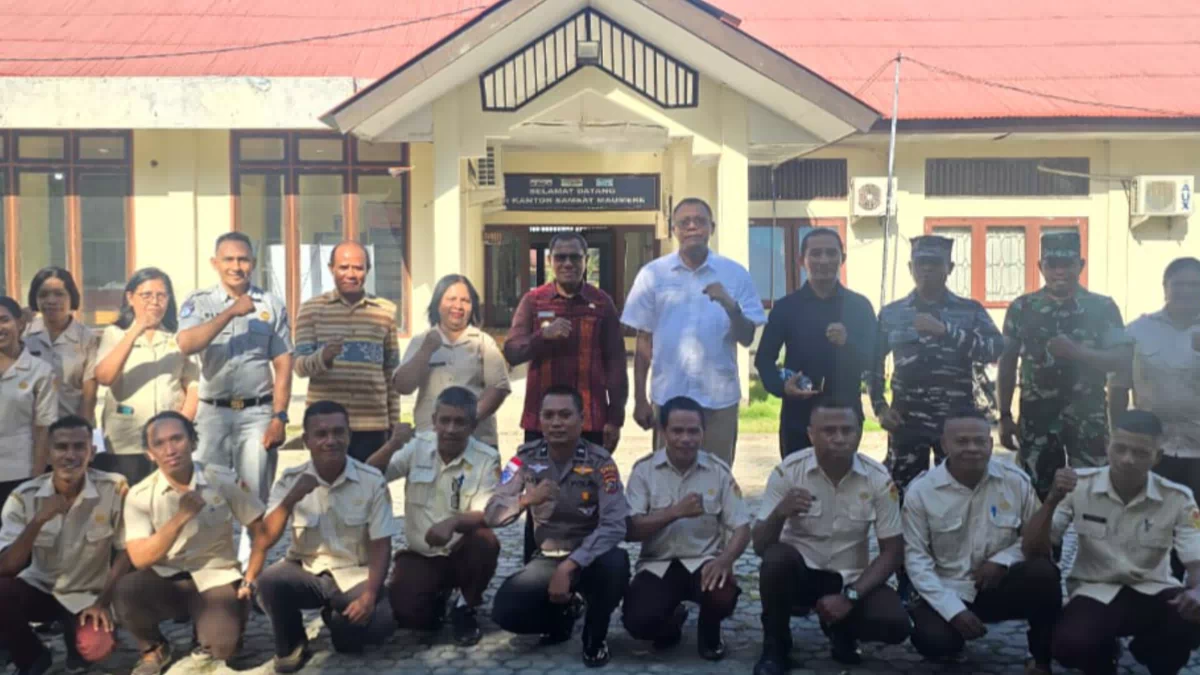 Wagub Jhoni Asadoma Minta Samsat Sikka Jemput Bola dan Inovasi,Pelayanan Wajib Pajak Kunci Naikan PAD