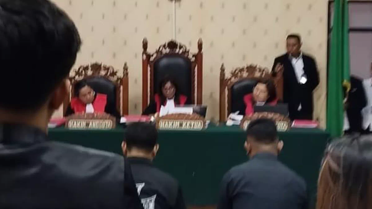 Hakim Perberat Hukuman, Dua Pelaku Pengeroyokan Toni Fina Divonis 1 Tahun 6 Bulan Penjara