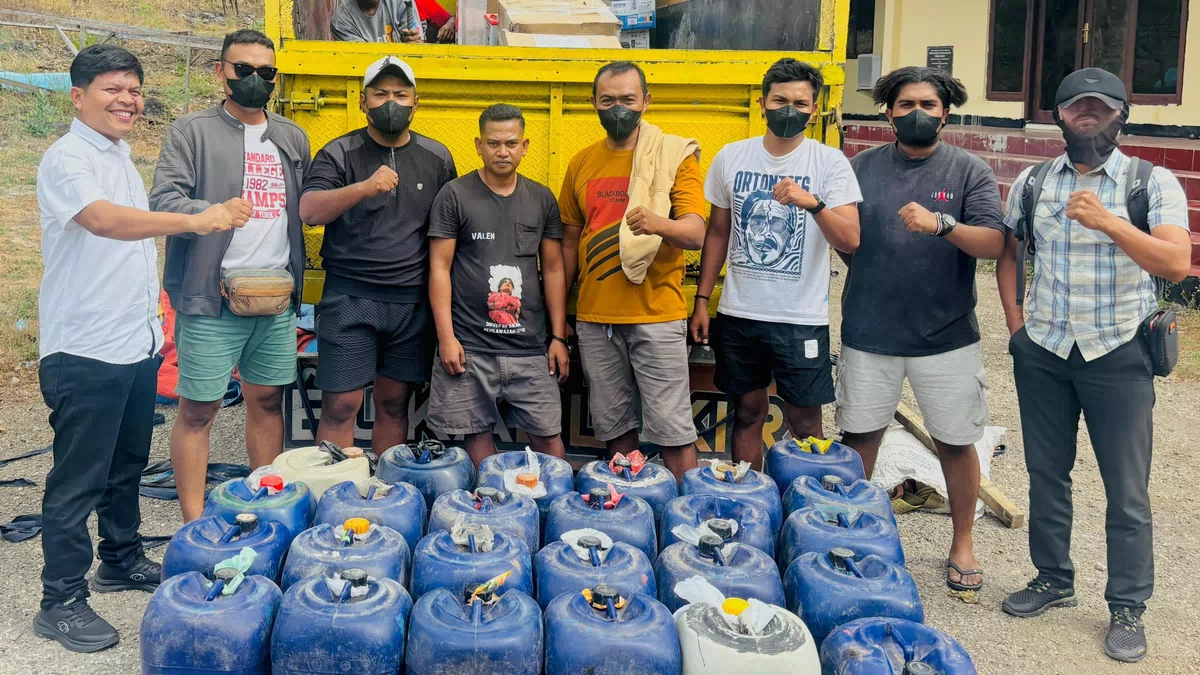 Ditpolairud Polda NTT Gagalkan Penyelundupan 750 Liter BBM Subsidi ke Rote, Dua Pelaku Ditangkap