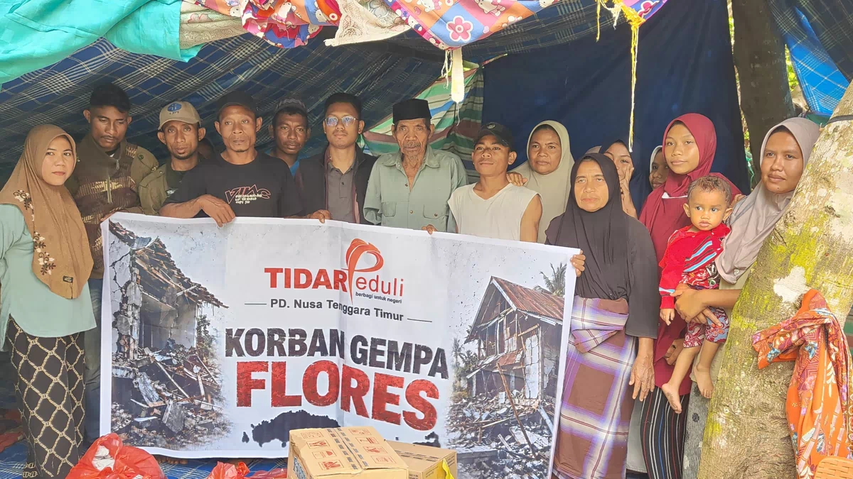 Anak Wagub NTT Dean Asadoma Telusuri Pelosok Flores, Antar Bantuan ke Warga Terdampak Gempa