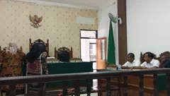 Hakim PN Kupang, Tunda Sidang Praperadilan Ade Kuswandi Karena Pemohon Tak Hadir