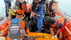 Bangkai Kamar Kapal Terdampar, Satu Jenazah Korban KM Putri Sakinah Ditemukan di Selat Padar