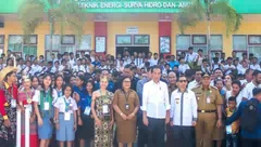 Ironi Administrasi Pendidikan NTT, Kepsek SMKN 5 Kupang Dibebastugaskan, Tapi Negara Masih Akui Jabatannya