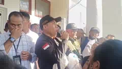 Mangkir Tiga Kali, Residivis Ketua LP2TRI Hendrikus Djawa Dijemput Paksa Polisi Terkait Aksi Dana Seroja di Kupang