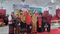 HUT 100 Tahun Injil di Pantar Timur, Wagub NTT Johni Asadoma Serukan Toleransi dan Bangun Generasi Unggul