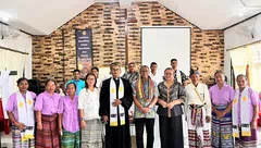 Ibadah di GMIT Banbiu, Wagub NTT Johni Asadoma Tekankan Pentingnya Gizi dan Pendidikan Anak