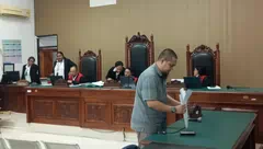 Sidang Pemalsuan Dokumen di PN Kupang, Terdakwa Ade Kuswandi Mengaku Bersalah di Hadapan Hakim