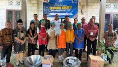 Wagub NTT Dorong Warga Oetefu Ciptakan Produk Unggulan Desa Tenteng Gula Disiapkan Jadi Ekonomi Baru