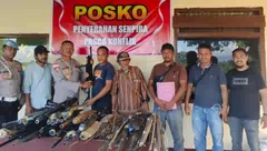 Ratusan Senpi Rakitan dan Sajam Diserahkan Warga Adonara Timur, Polisi Bukti Komitmen Jaga Perdamaian