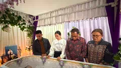 Wagub NTT Melayat ke Rumah Duka dr,Icha,Tegaskan Kasus Diusut Tuntas dan Perlindungan Tenaga Medis Diperkuat
