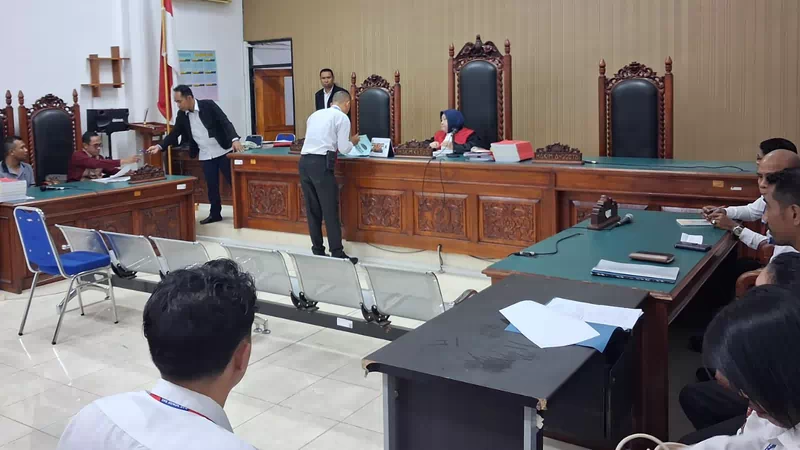 Sidang Perdana Praperadilan Gama Ferroh Digelar, Penyidik Ditkrimsus Polda NTT Serahkan Jawaban
